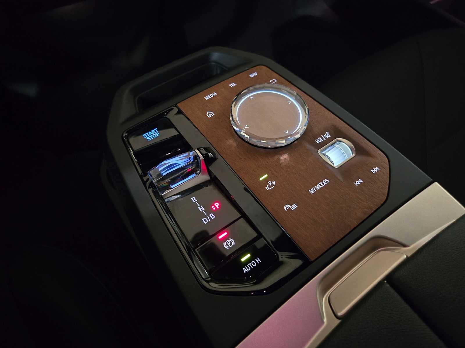 2026 BMW iX xDrive45