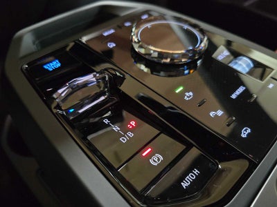 2026 BMW iX xDrive60