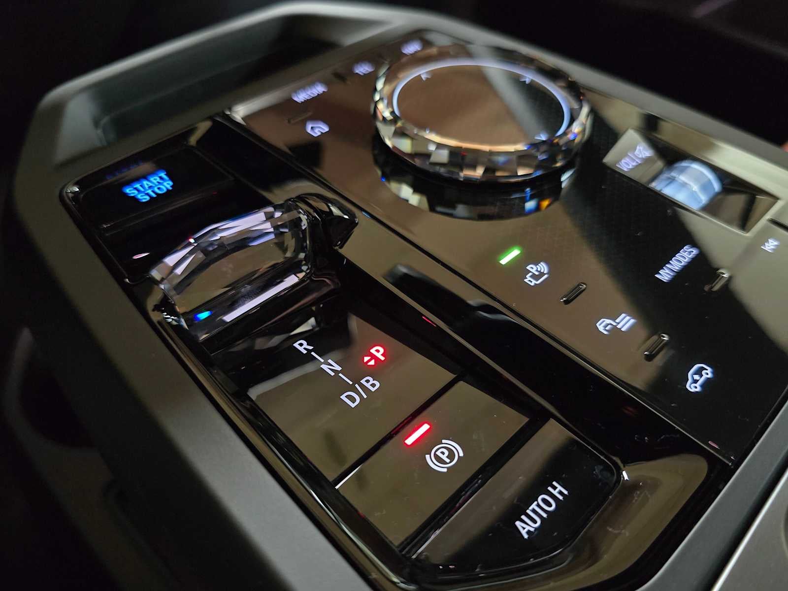 2026 BMW iX xDrive60