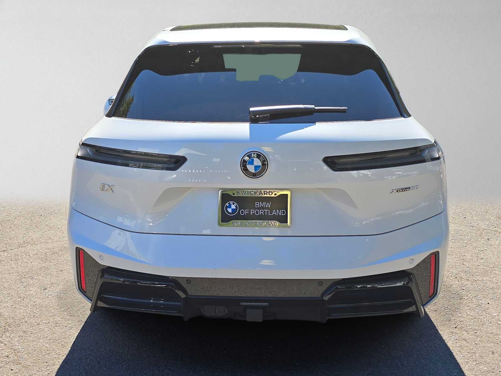 2026 BMW iX xDrive60