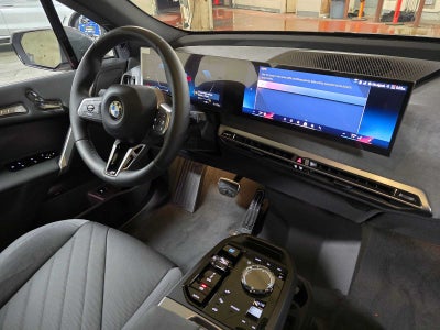 2026 BMW iX xDrive60