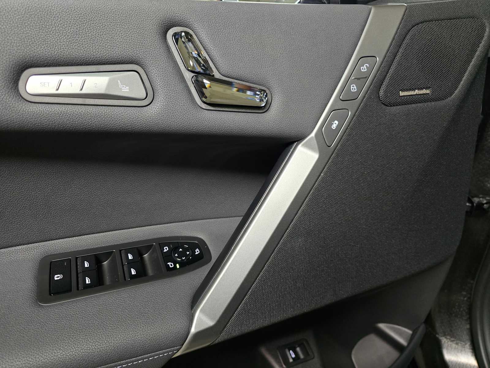 2026 BMW iX xDrive60