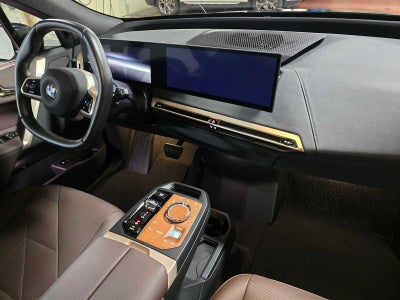 2026 BMW iX xDrive60