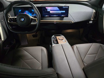2026 BMW iX xDrive60