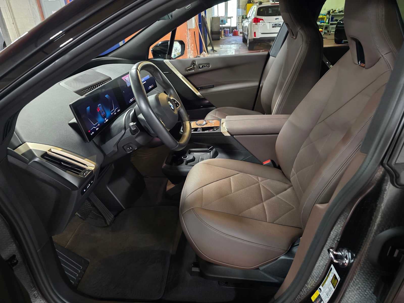 2026 BMW iX xDrive60