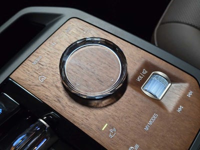 2026 BMW iX xDrive60