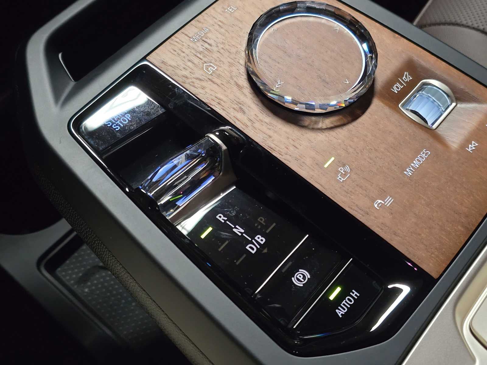 2026 BMW iX xDrive60