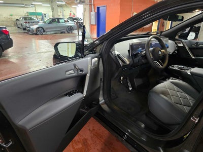 2026 BMW iX xDrive60