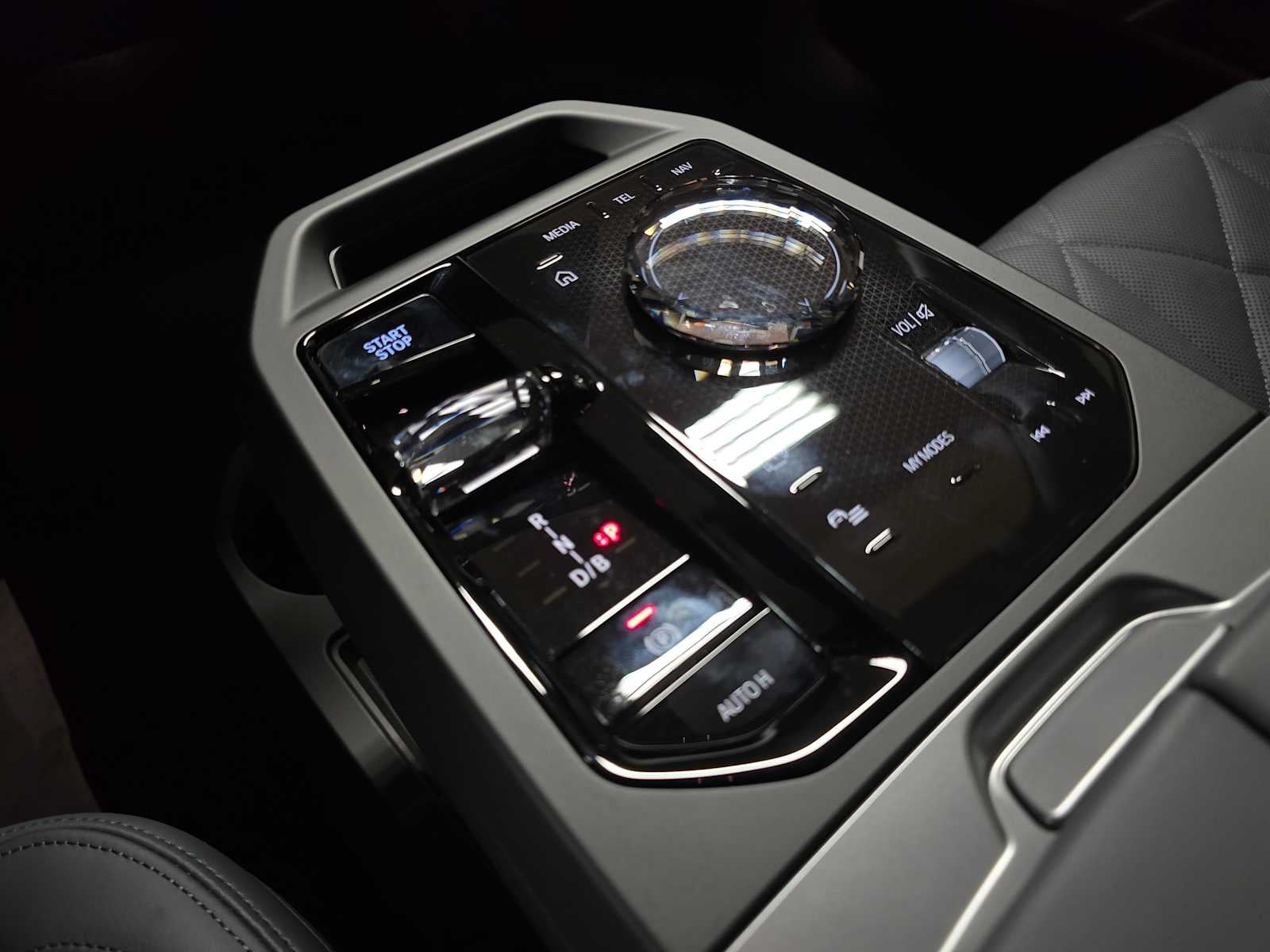 2026 BMW iX xDrive60