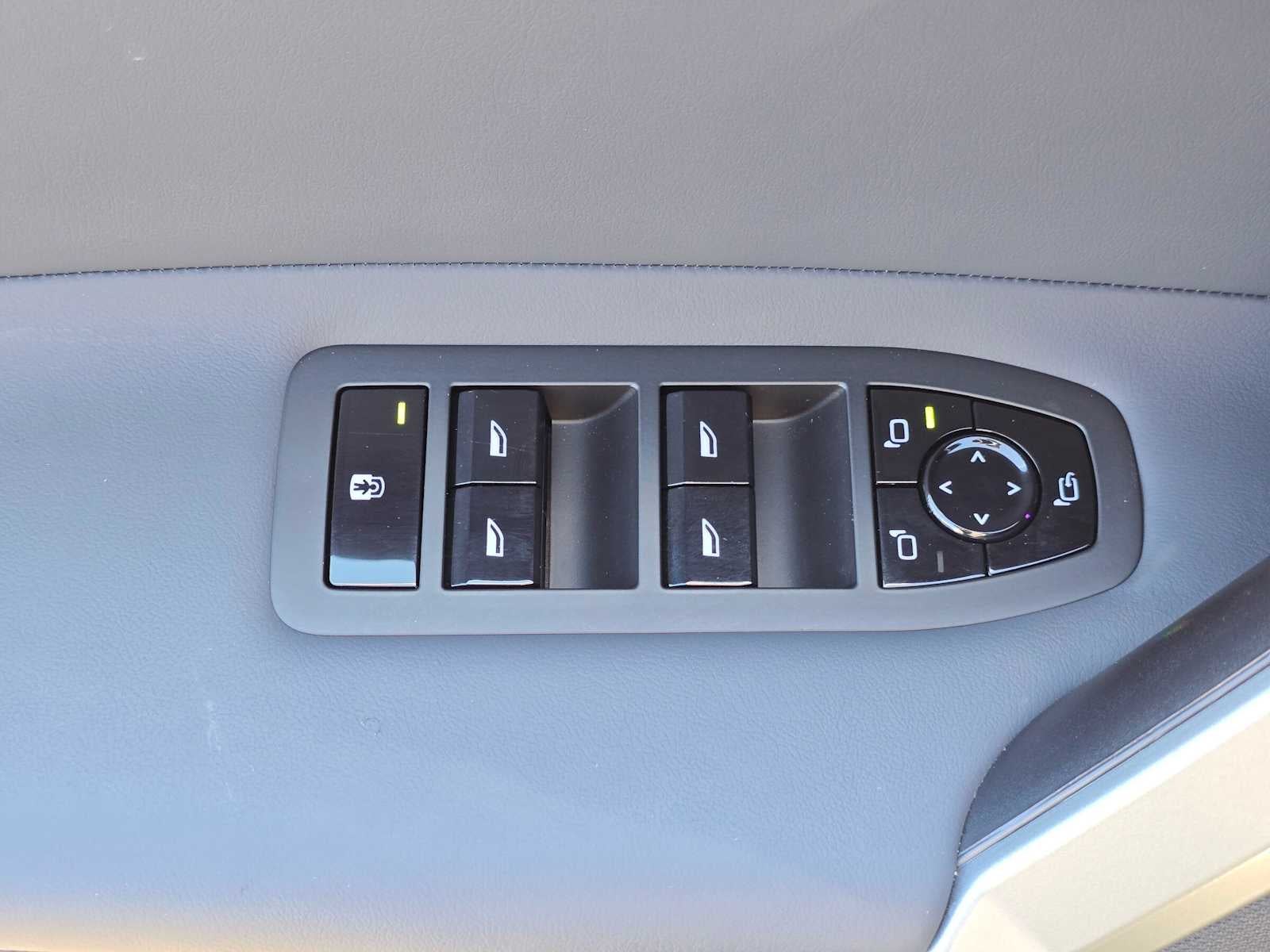 2026 BMW iX xDrive60