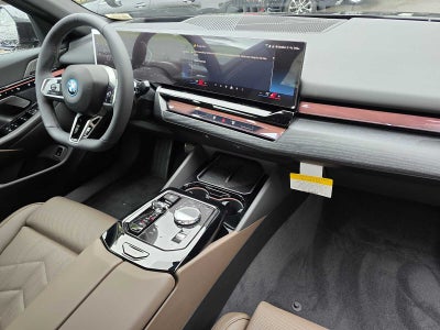 2026 BMW 550e xDrive 550e xDrive