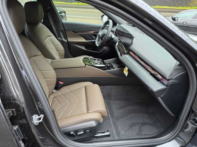 2026 BMW 550e xDrive 550e xDrive