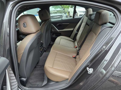 2026 BMW 550e xDrive 550e xDrive