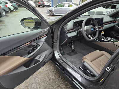 2026 BMW 550e xDrive 550e xDrive