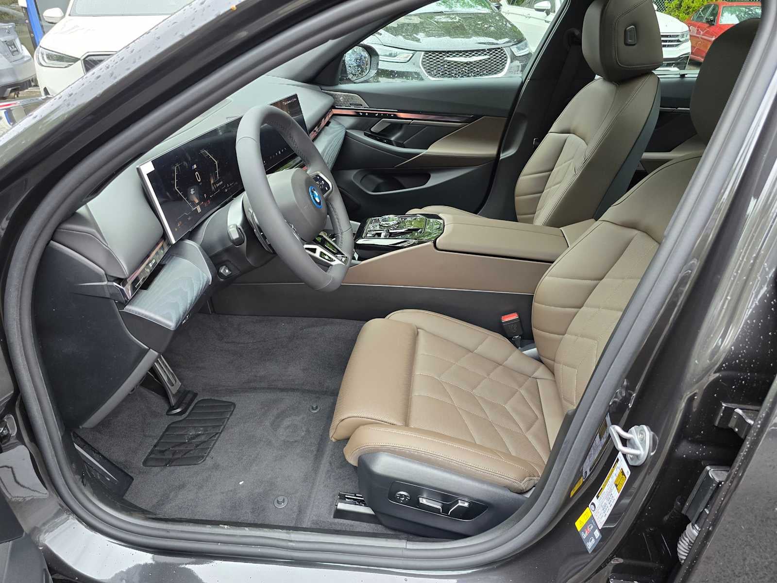 2026 BMW 550e xDrive 550e xDrive