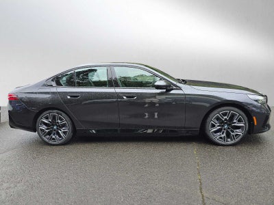 2026 BMW 550e xDrive 550e xDrive