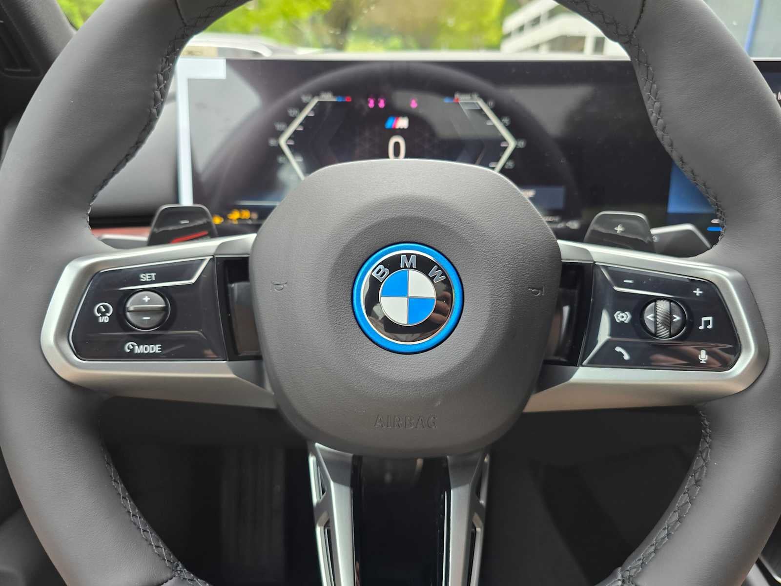 2026 BMW 550e xDrive 550e xDrive
