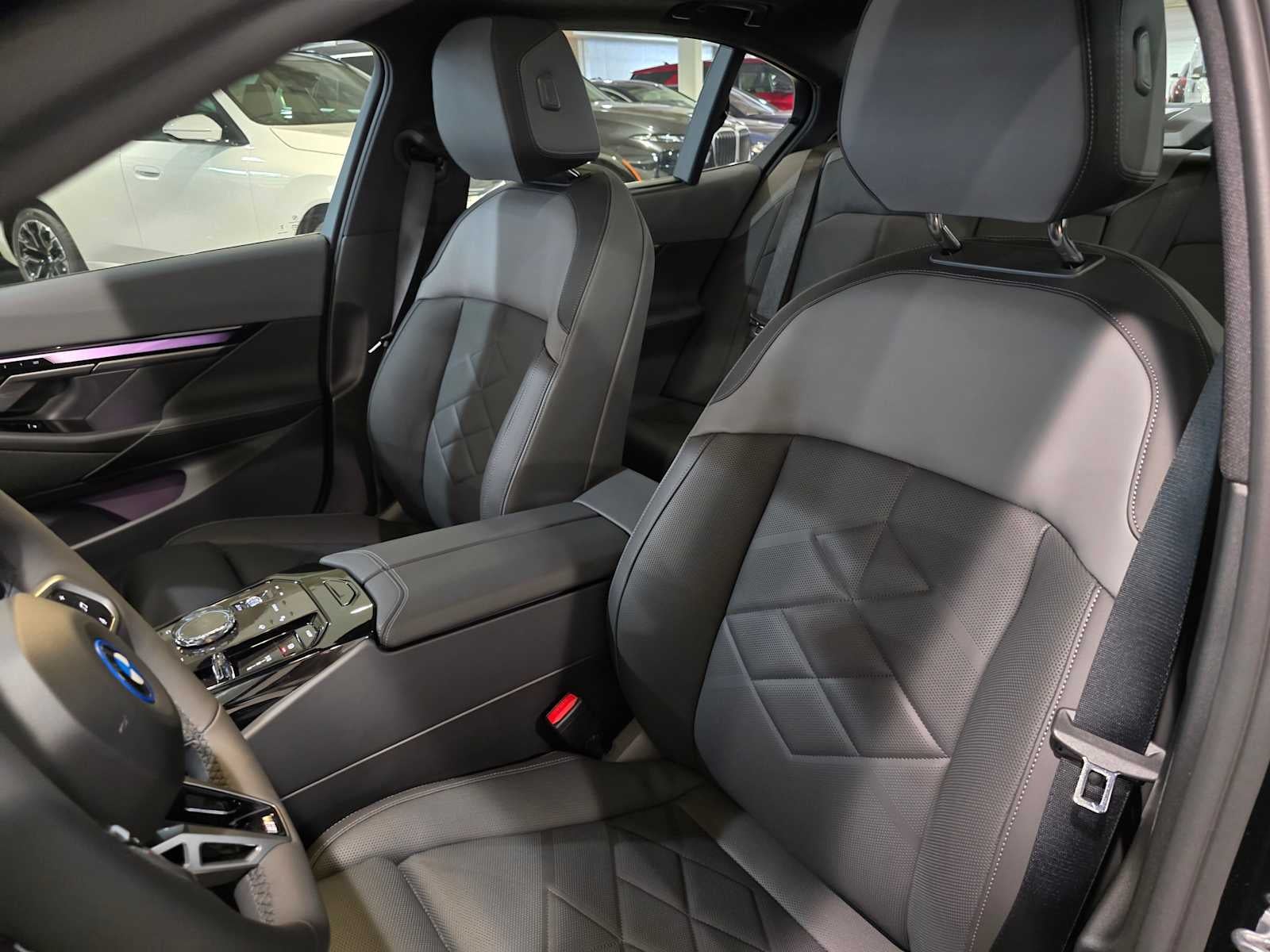 2026 BMW 550e xDrive 550e xDrive