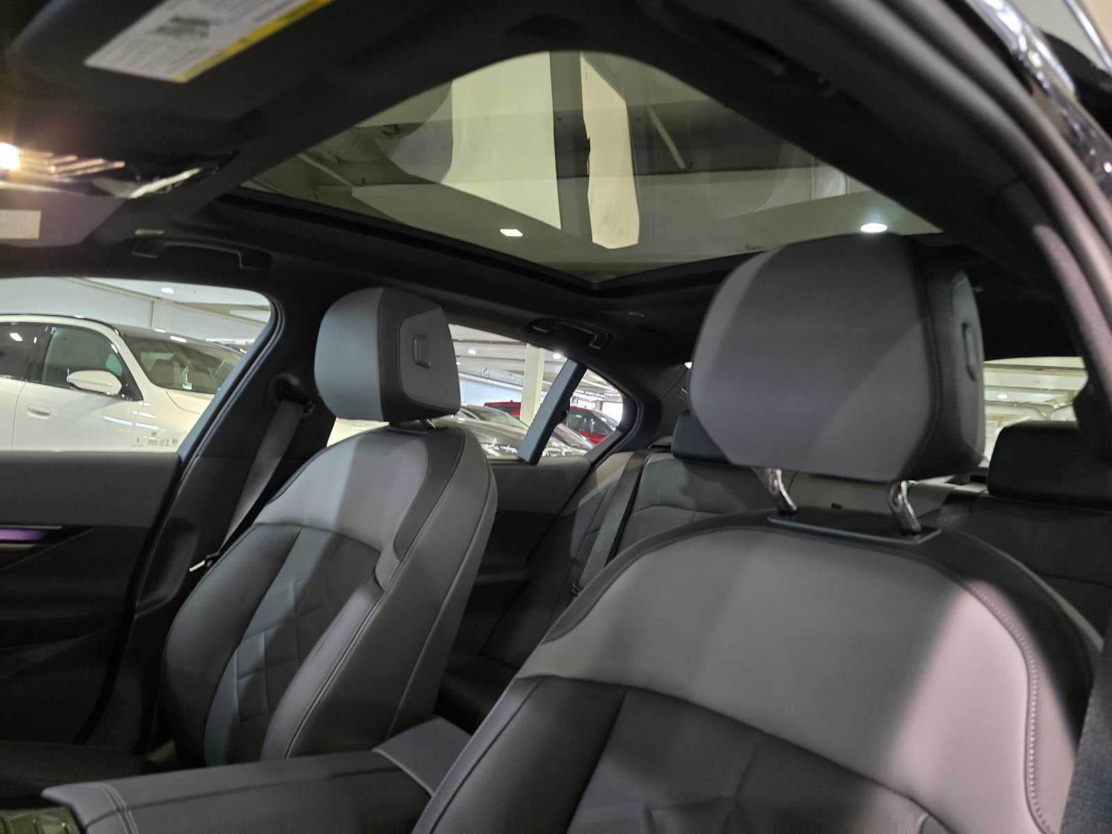 2026 BMW 550e xDrive 550e xDrive