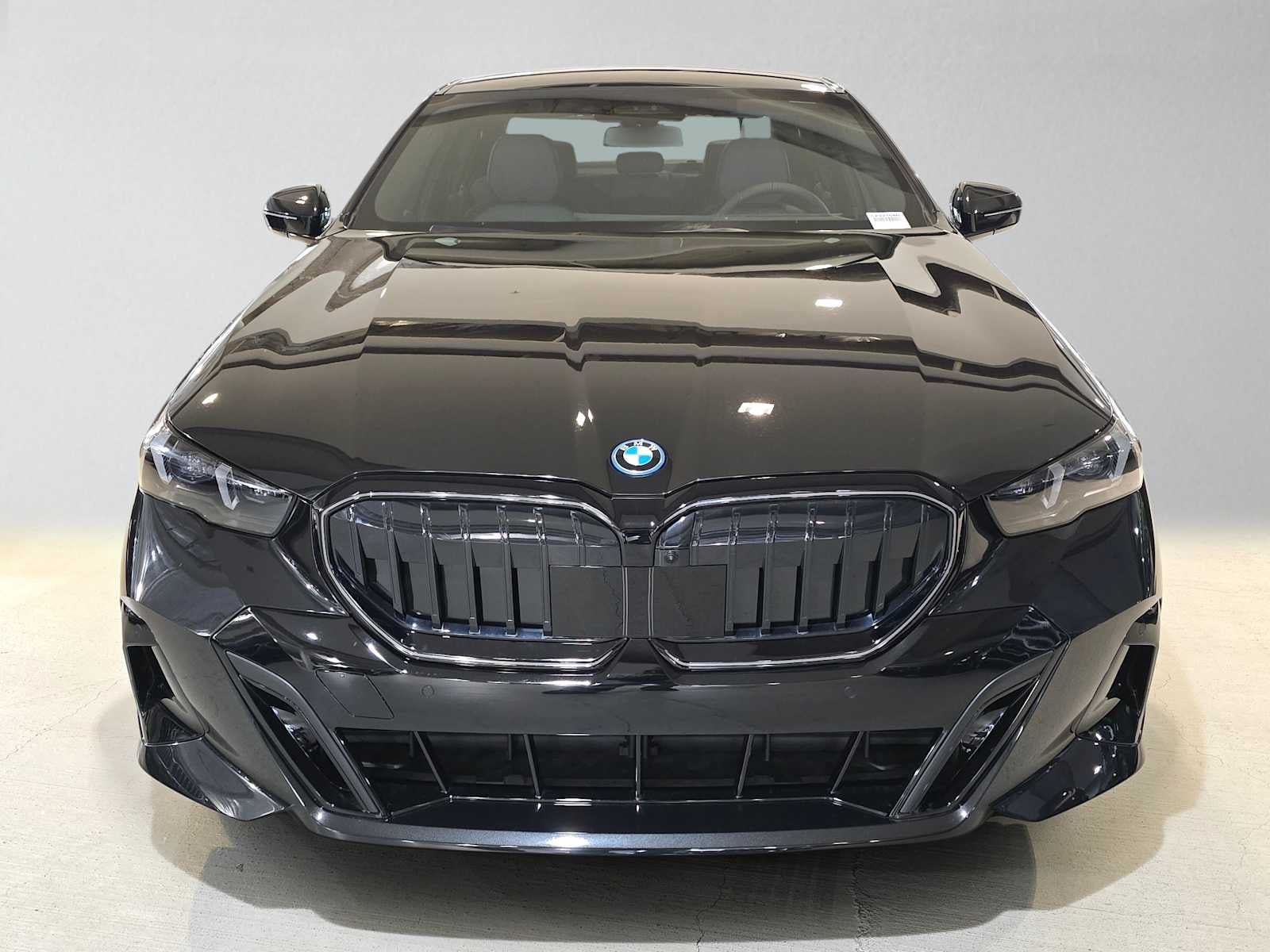 2027 BMW 5 Series 550e xDrive