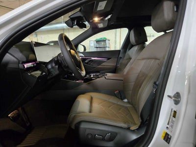 2027 BMW 550e xDrive 550e xDrive