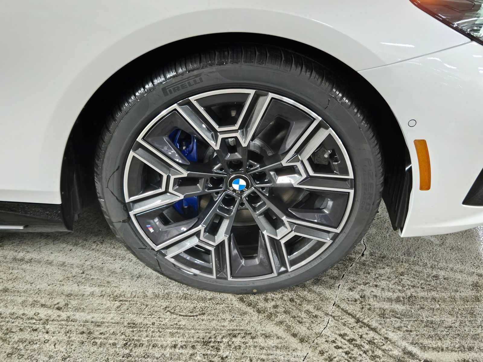 2027 BMW 550e xDrive 550e xDrive