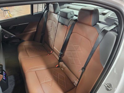 2026 BMW 5 Series 550e xDrive