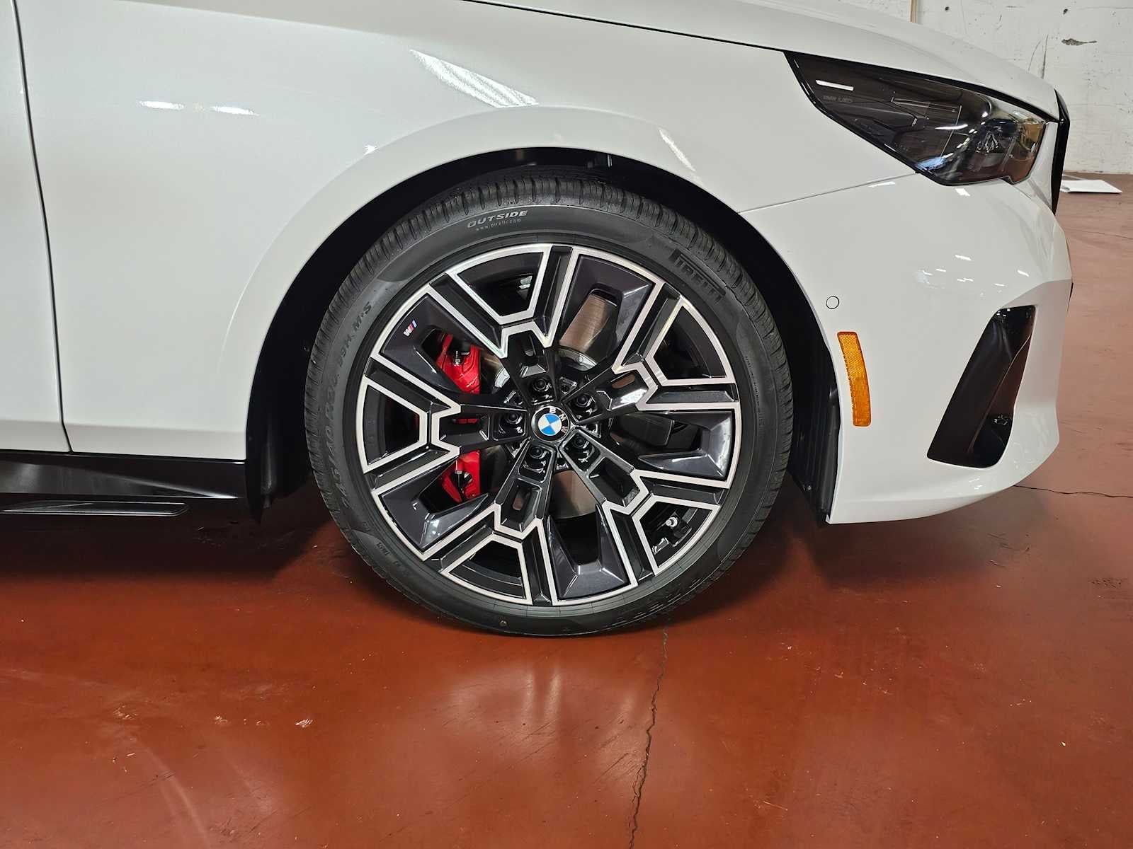 2026 BMW 5 Series 550e xDrive