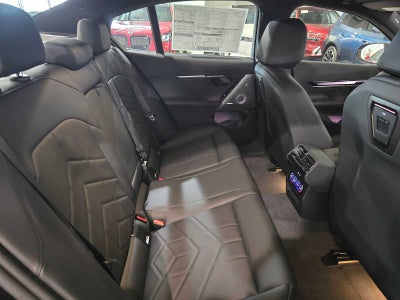 2026 BMW 550e xDrive 550e xDrive