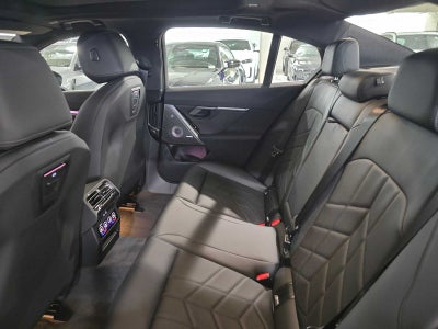 2026 BMW 550e xDrive 550e xDrive