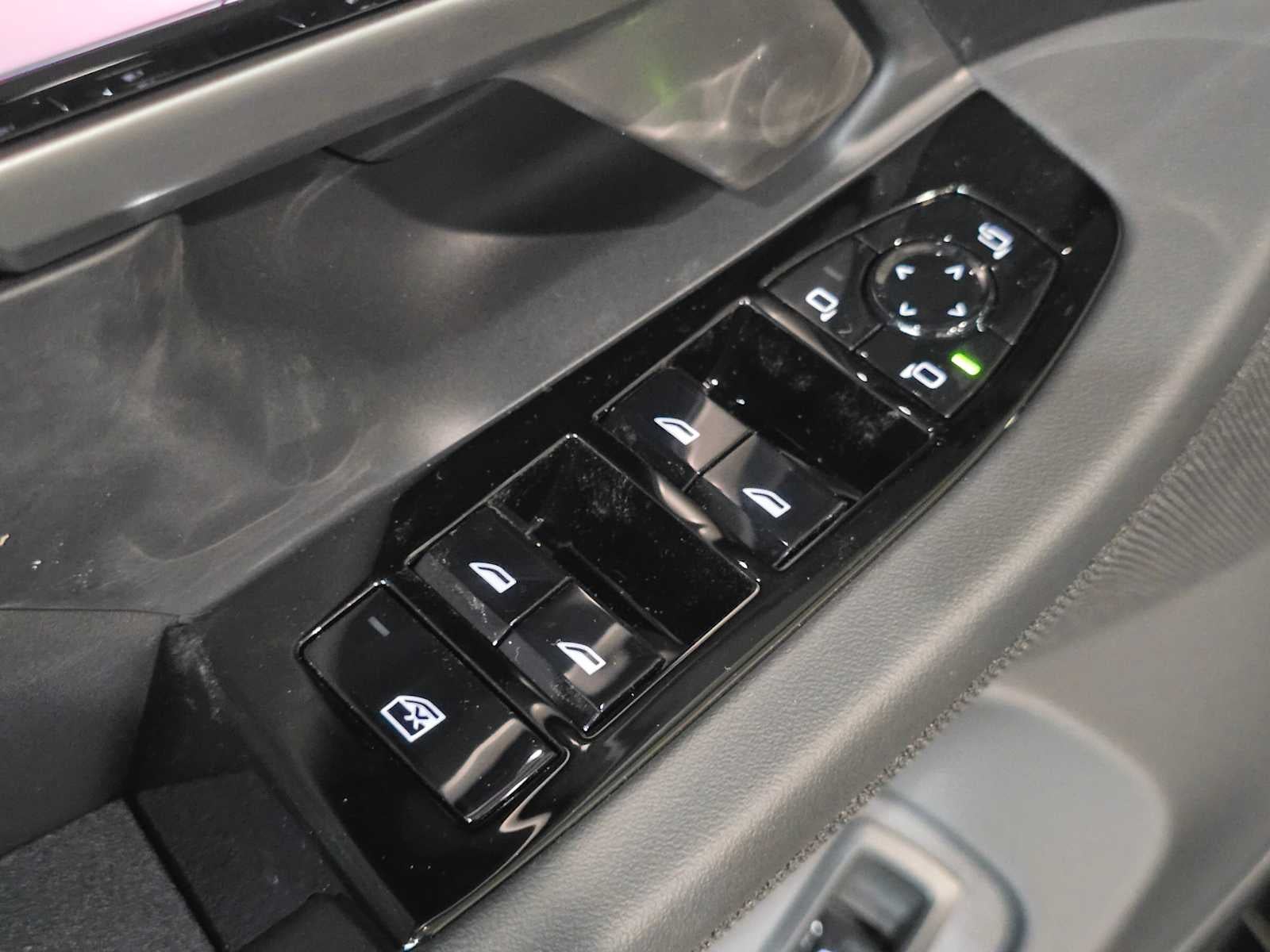 2026 BMW 550e xDrive 550e xDrive