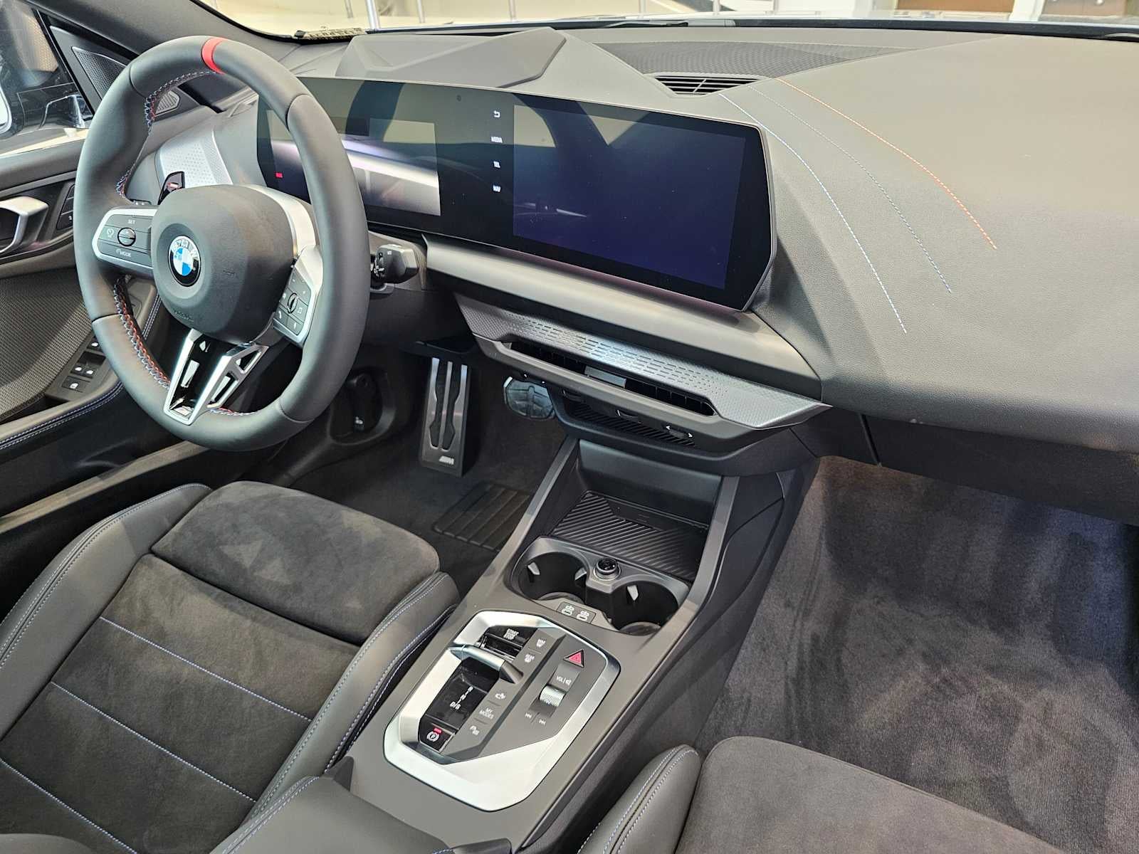 2025 BMW M235 xDrive M235 xDrive