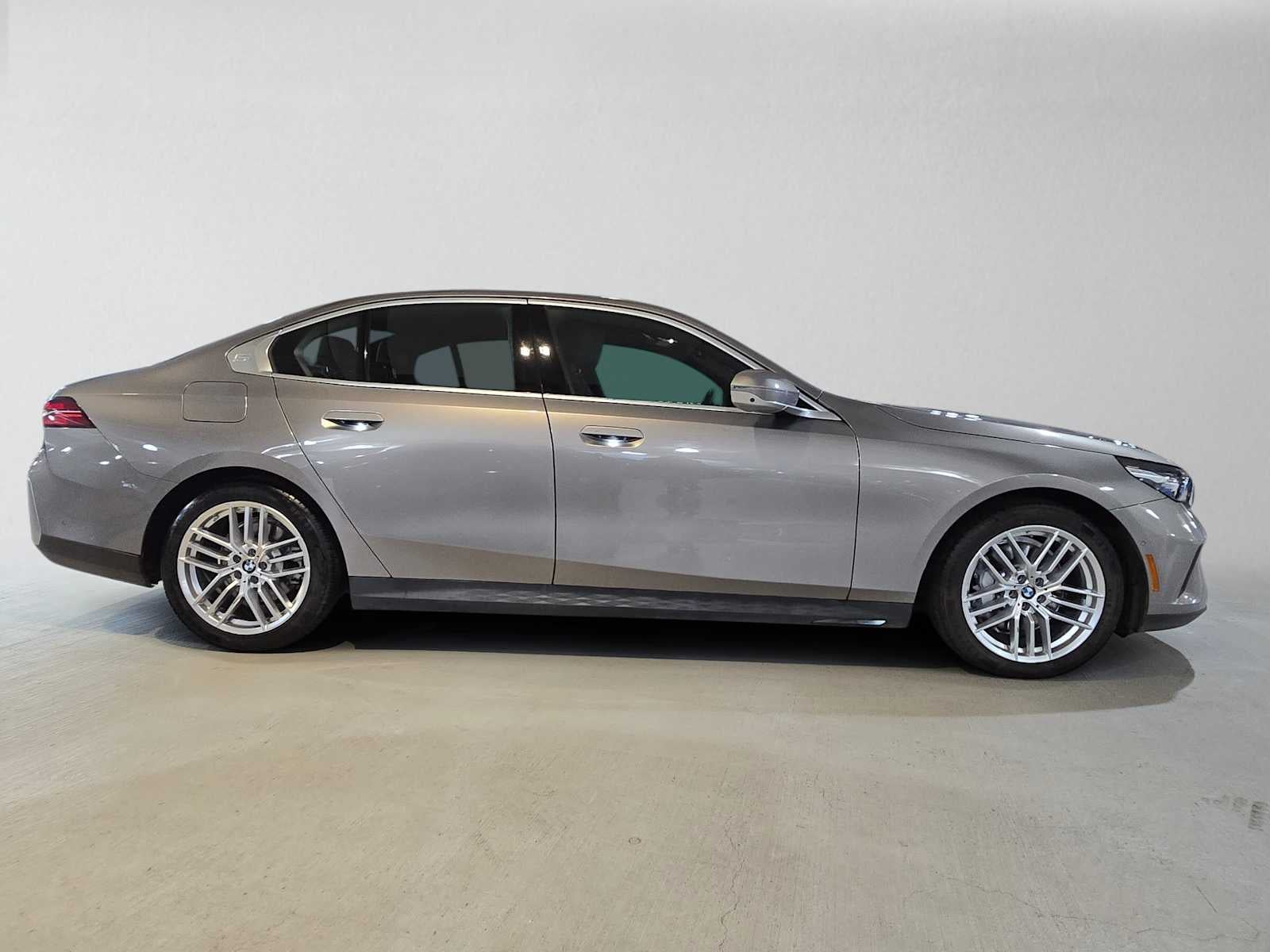 2024 BMW 5 Series 530i xDrive
