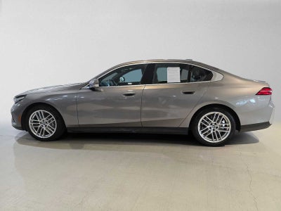 2024 BMW 5 Series 530i xDrive