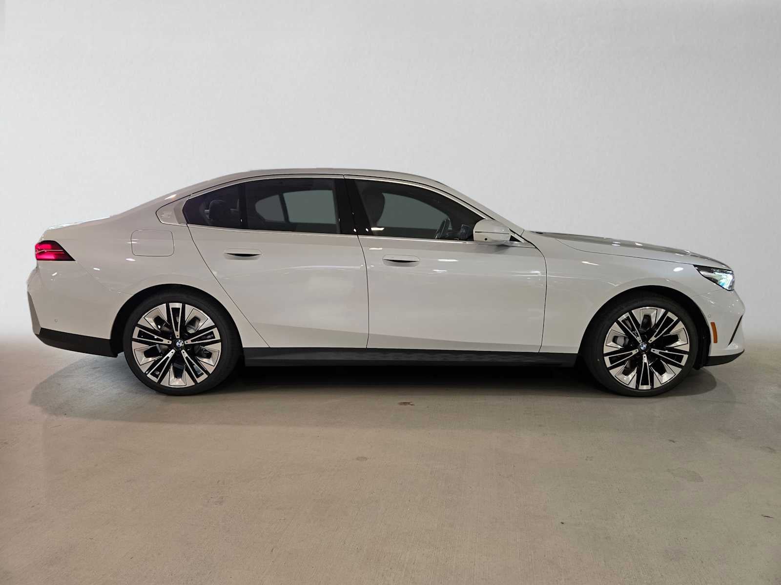 2027 BMW 5 Series 530i xDrive
