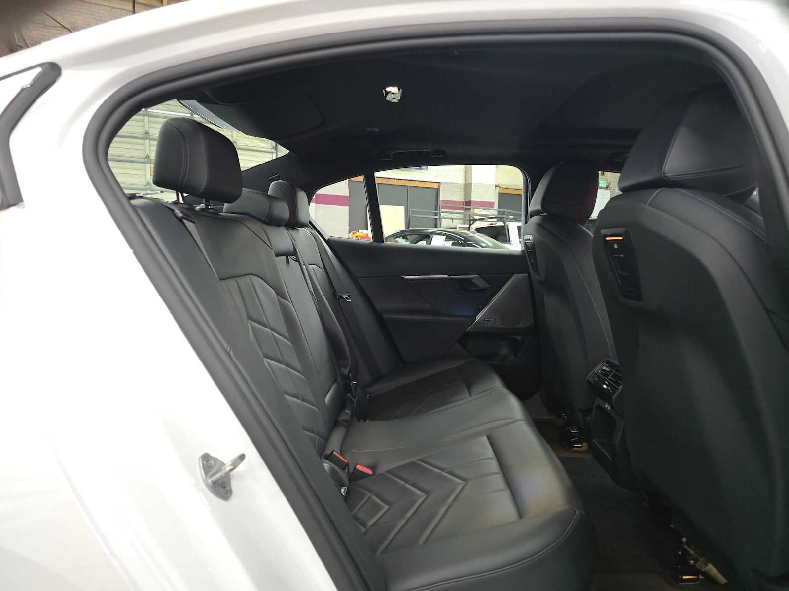 2025 BMW 5 Series 530i xDrive