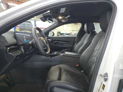 2025 BMW 5 Series 530i xDrive