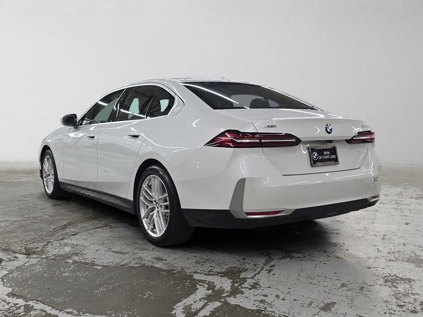 2025 BMW 5 Series 530i xDrive