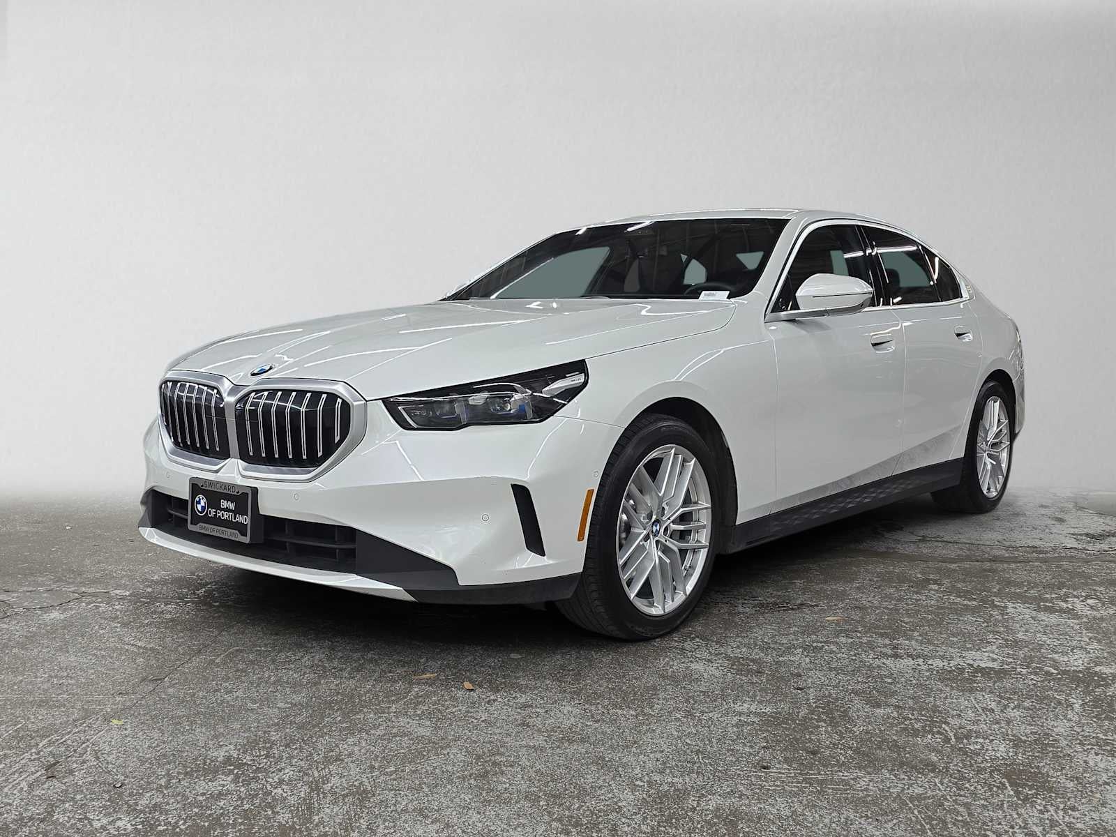 2025 BMW 5 Series 530i xDrive