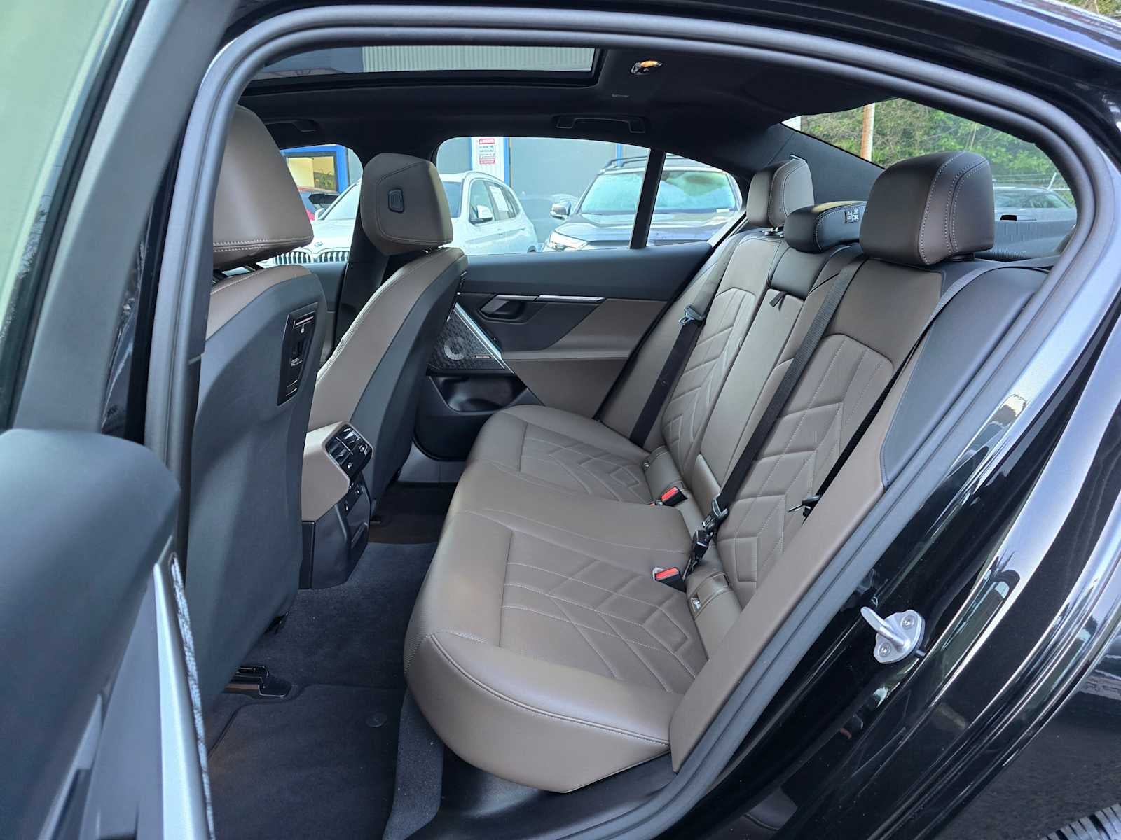 2025 BMW 5 Series 540i xDrive