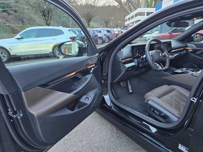 2025 BMW 5 Series 540i xDrive