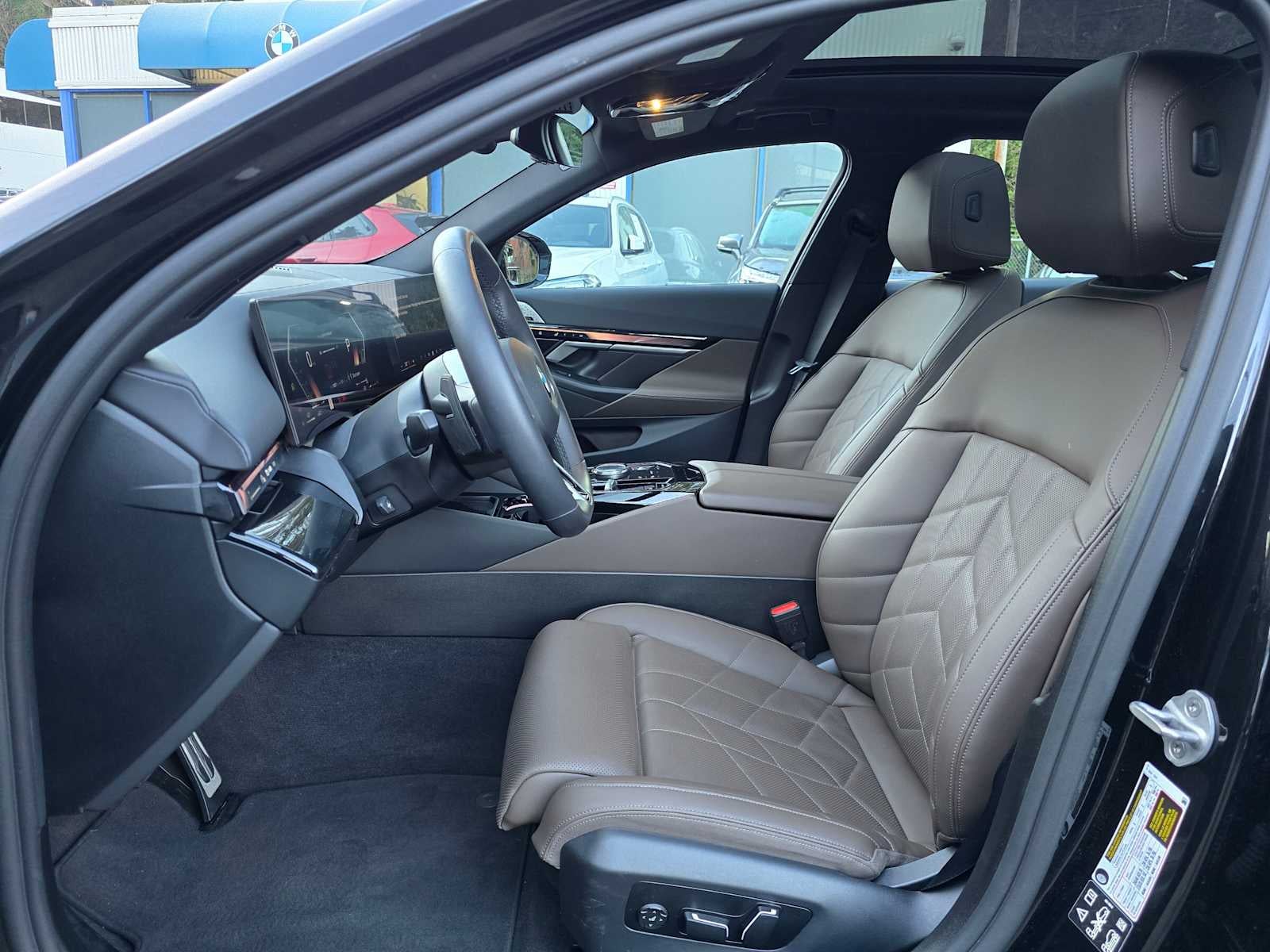 2025 BMW 5 Series 540i xDrive