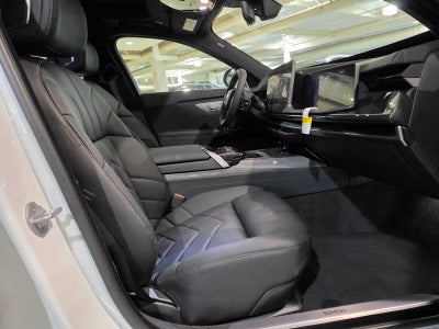 2027 BMW 7 Series 740i xDrive