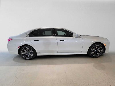 2027 BMW 7 Series 740i xDrive