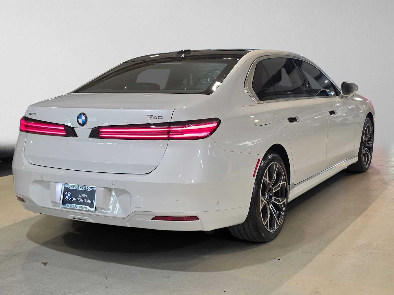 2027 BMW 7 Series 740i xDrive