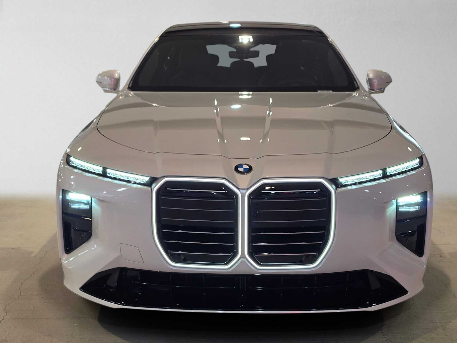 2027 BMW 7 Series 740i xDrive