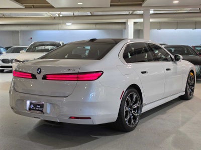 2027 BMW 7 Series 740i xDrive