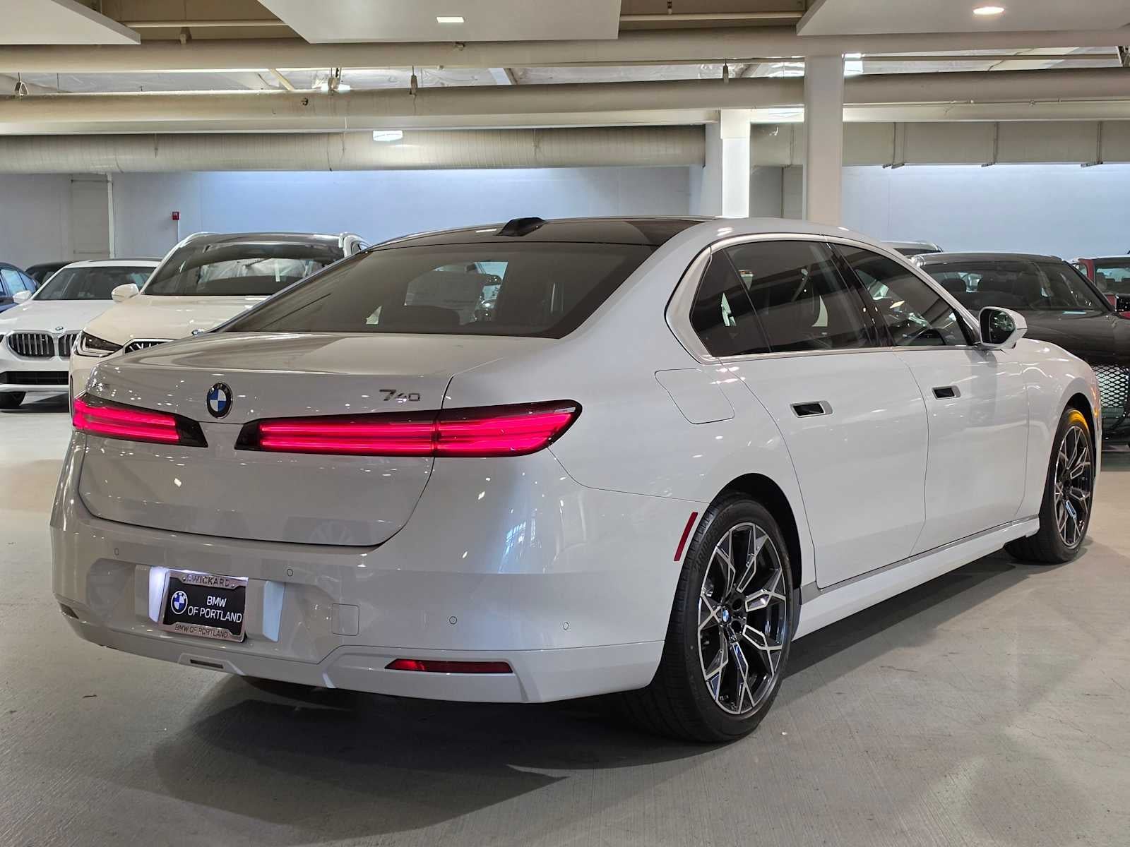 2027 BMW 7 Series 740i xDrive