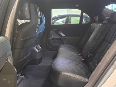 2027 BMW 7 Series 740i xDrive
