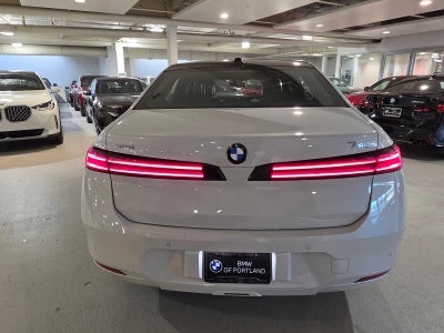 2027 BMW 7 Series 740i xDrive